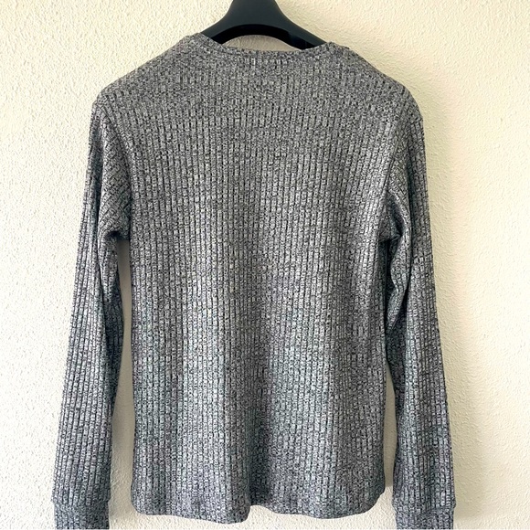 Men’s Sweater - Picture 3 of 12
